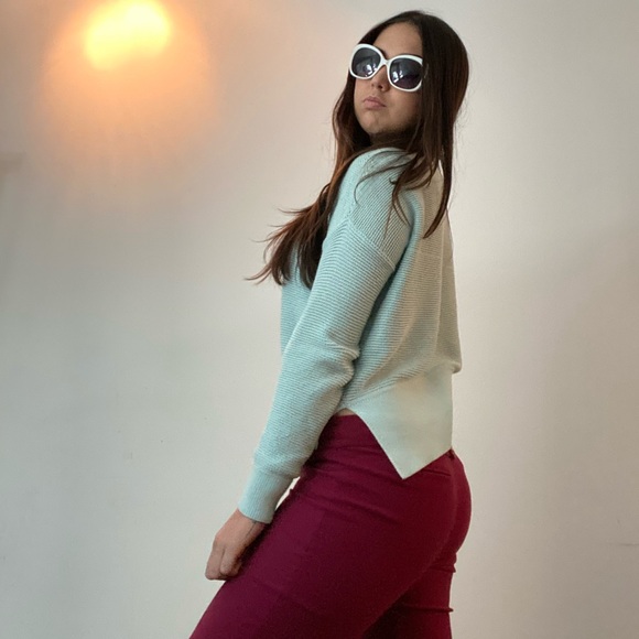 🌸 Spring Knit 🌸 - Picture 2 of 4